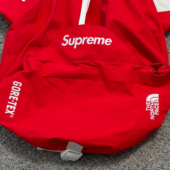 COPY - Supreme The North Face Trans Antarctica Expedition Pullover Jacket - Red - Picture 6 of 8